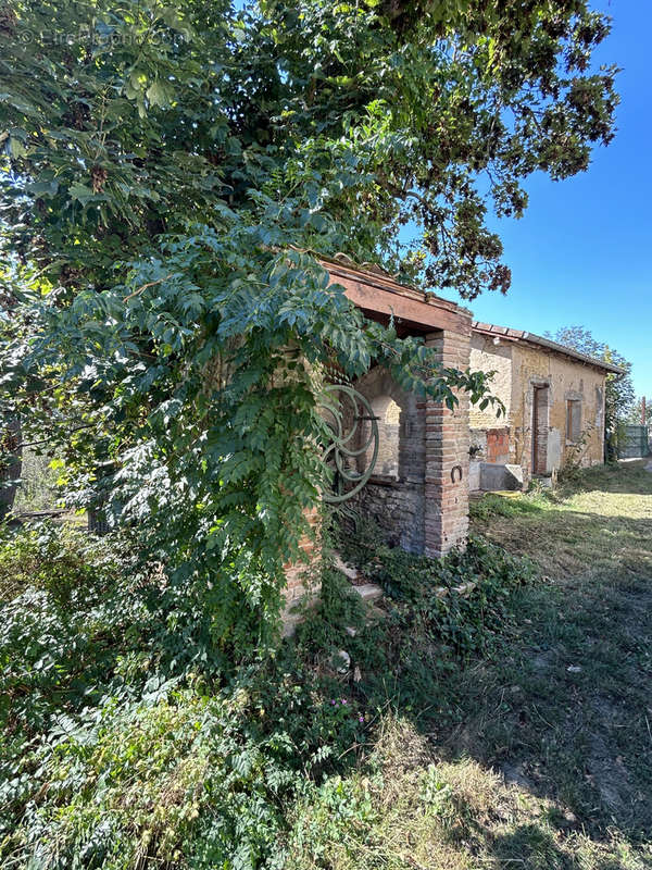 Maison à MONCLAR-DE-QUERCY