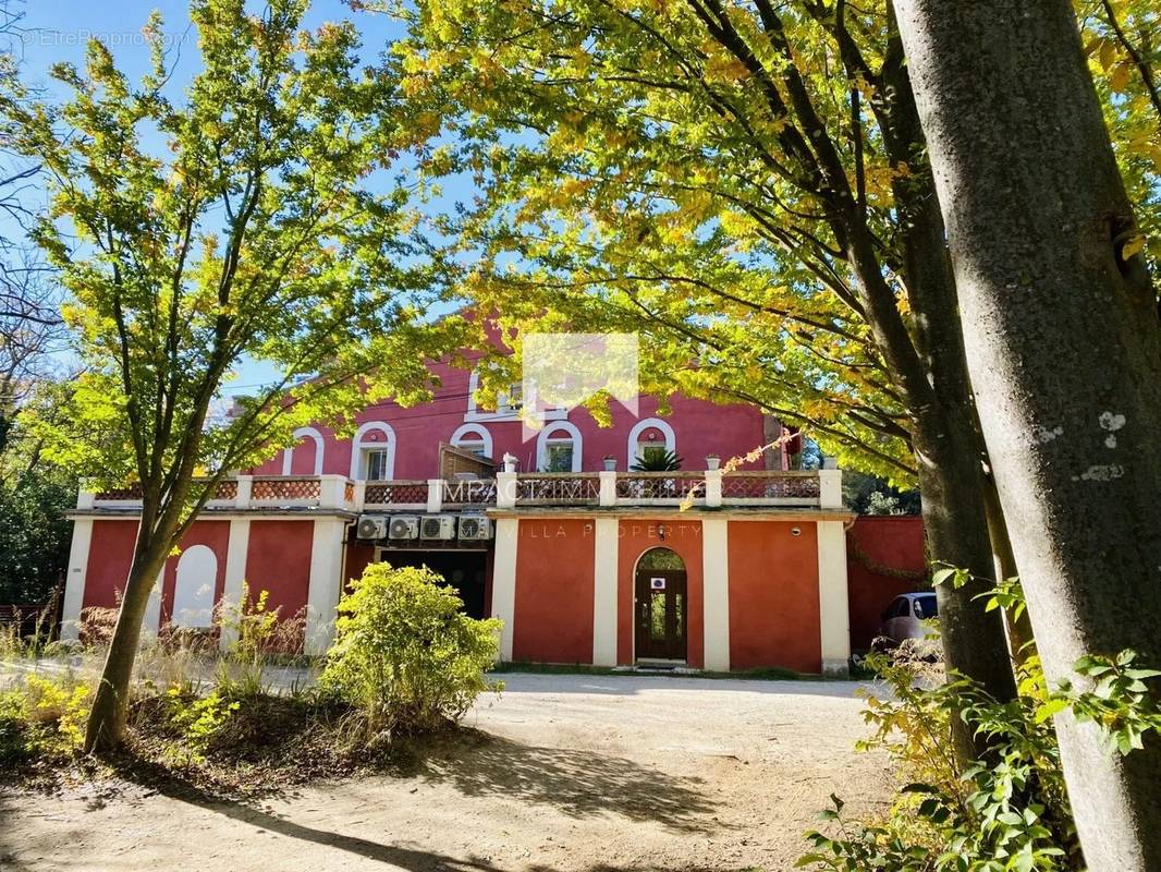 Appartement à LA LONDE-LES-MAURES