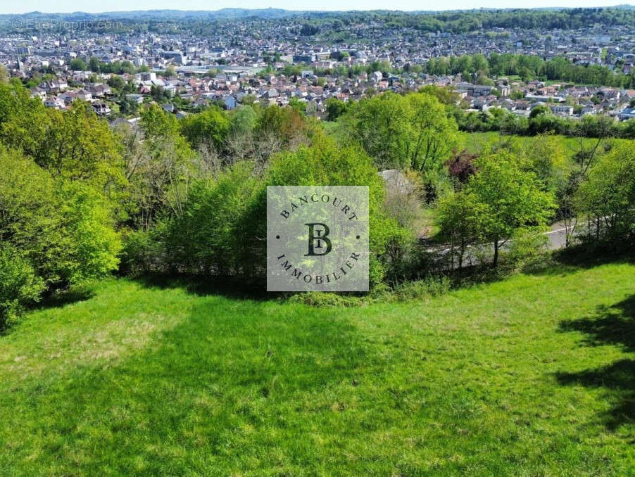 Terrain à BRIVE-LA-GAILLARDE