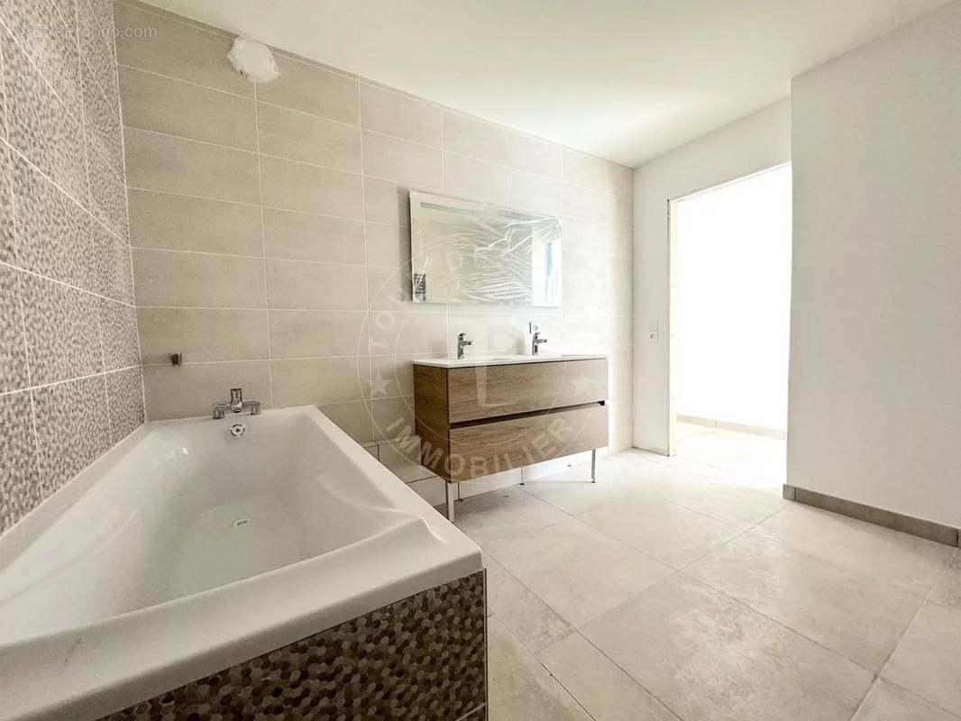 Appartement à AIX-LES-BAINS