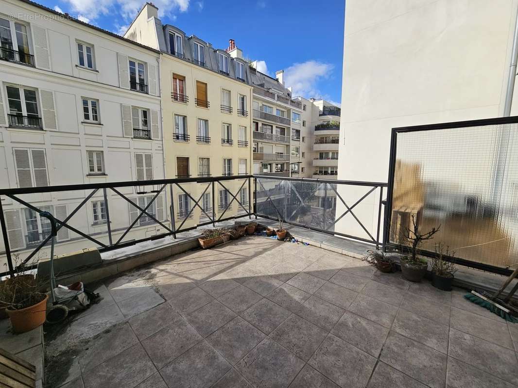 Appartement à LEVALLOIS-PERRET