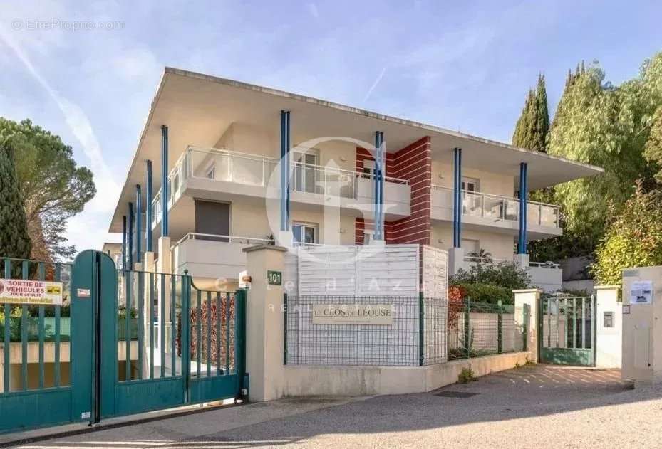 Appartement à VALLAURIS