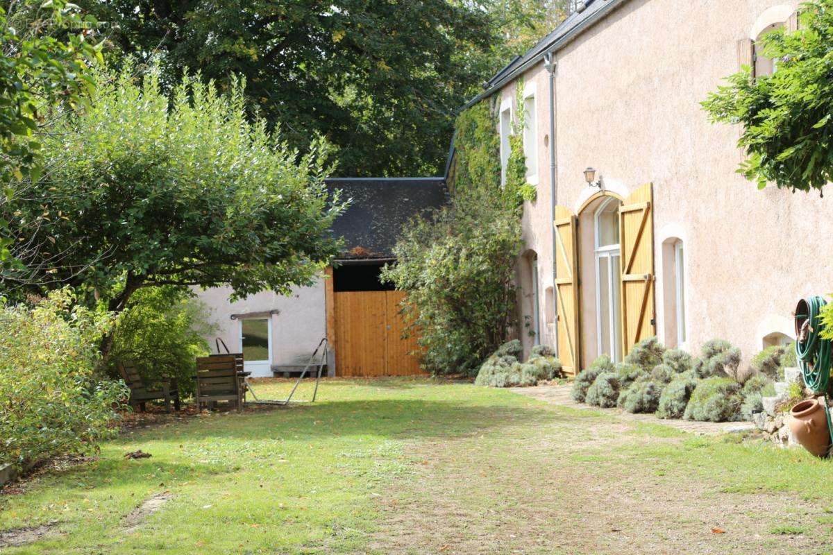 Maison à MOUX-EN-MORVAN