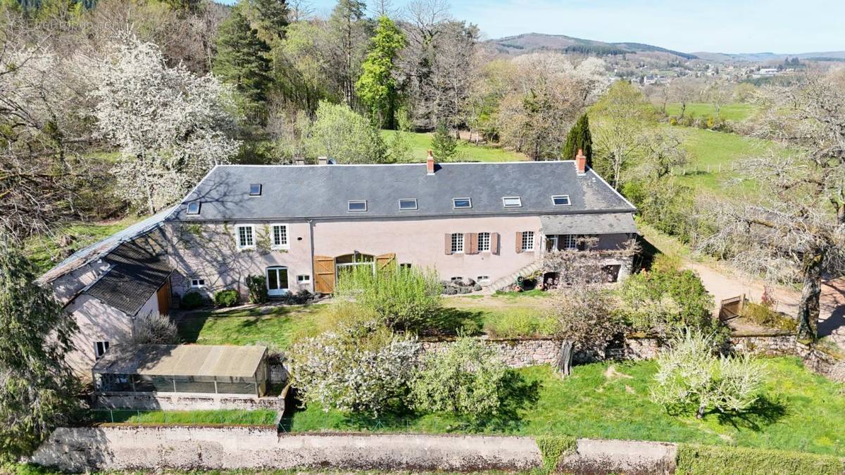 Maison à MOUX-EN-MORVAN