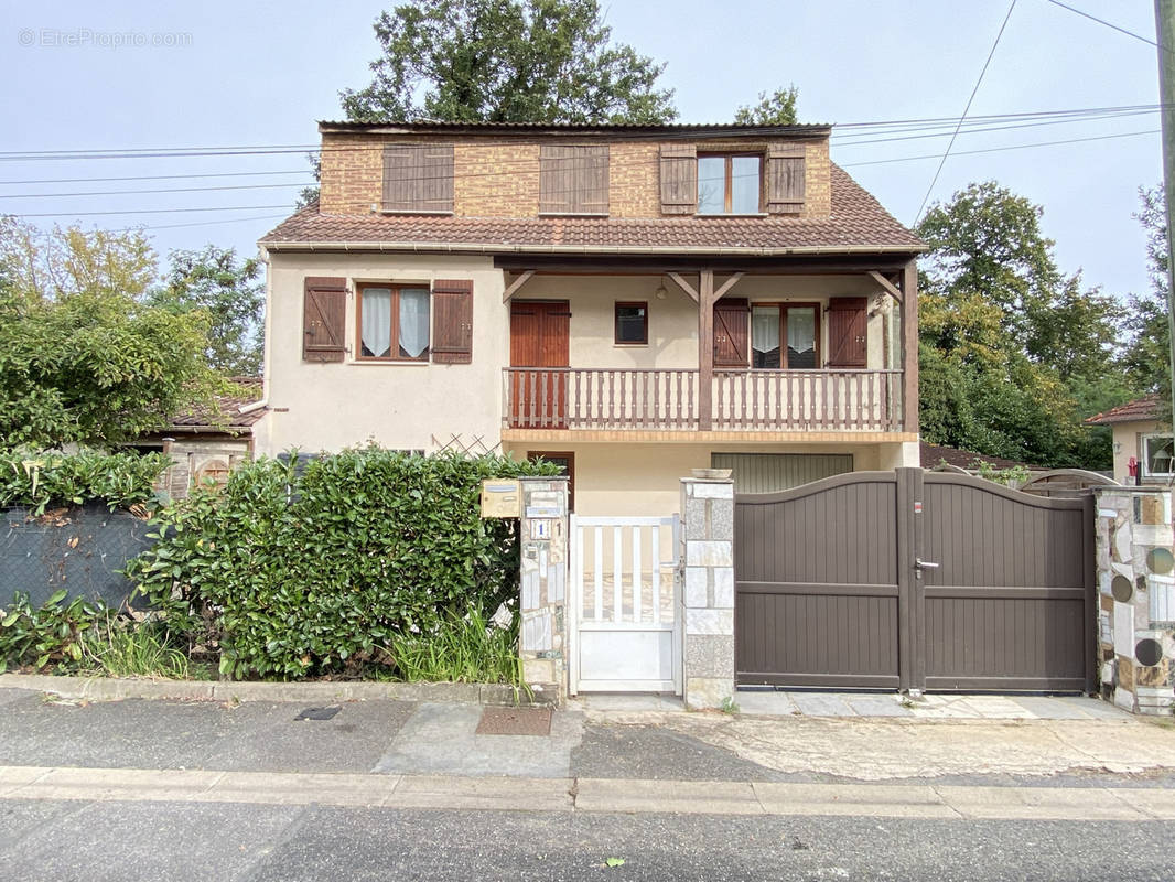 Maison à VILLEBON-SUR-YVETTE