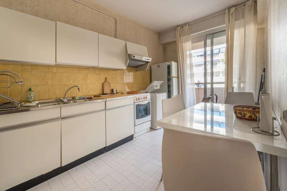 Appartement à BEAULIEU-SUR-MER