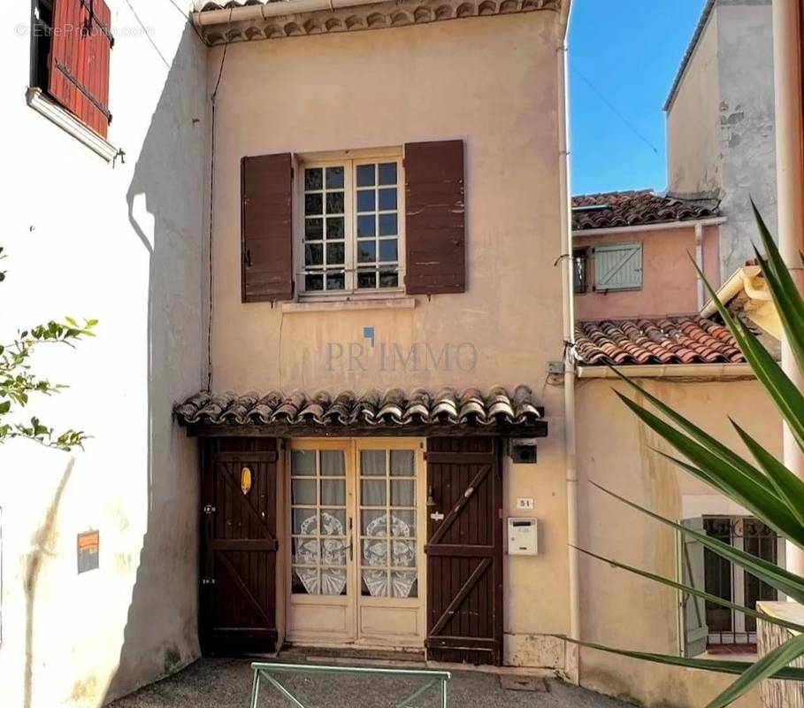 Maison à FREJUS