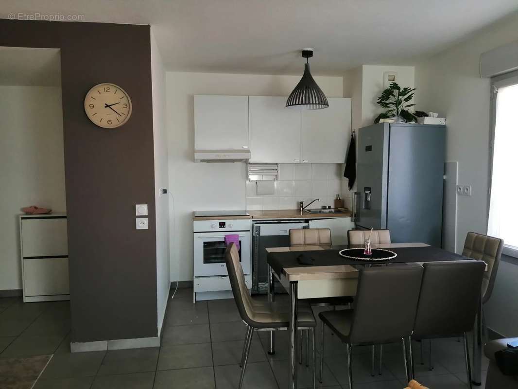 Appartement à PIERRE-BENITE