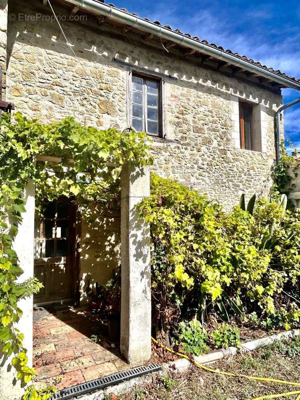 Maison à AURIAC-SUR-VENDINELLE