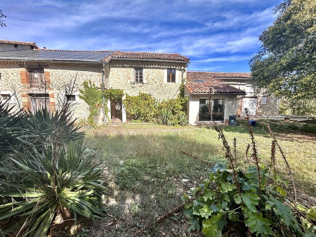 Maison à AURIAC-SUR-VENDINELLE