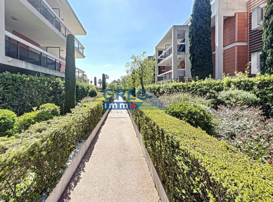 Appartement à VILLENEUVE-LOUBET