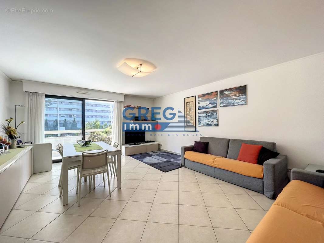 Appartement à VILLENEUVE-LOUBET