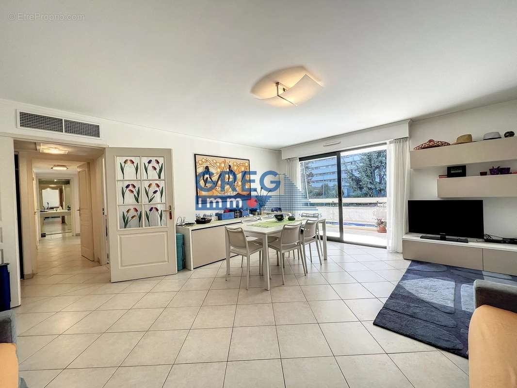 Appartement à VILLENEUVE-LOUBET