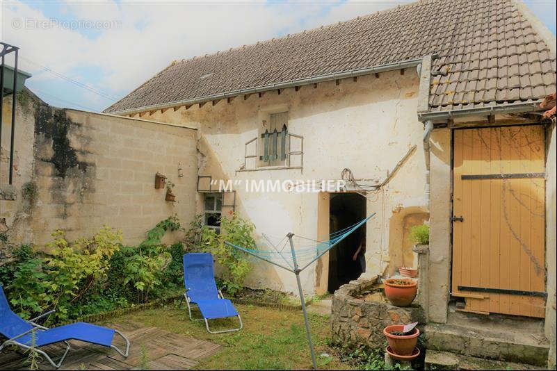 Maison à ROMENY-SUR-MARNE