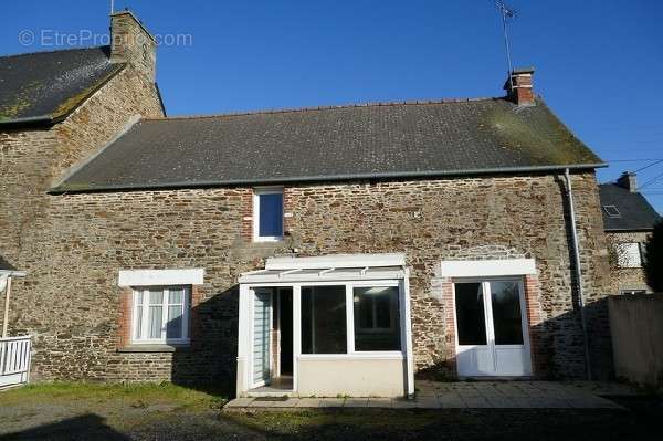 Maison à PLEINE-FOUGERES