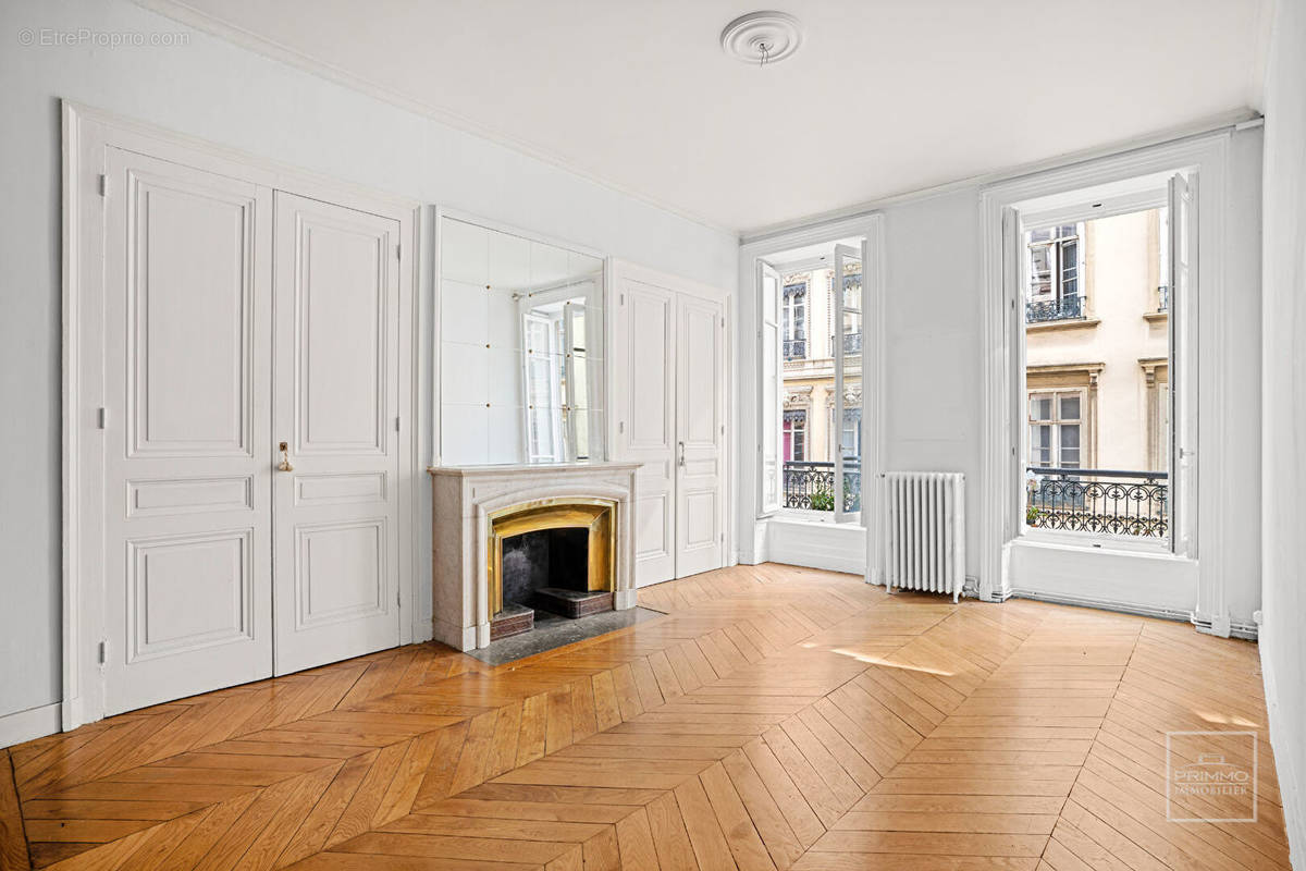 Appartement à LYON-6E