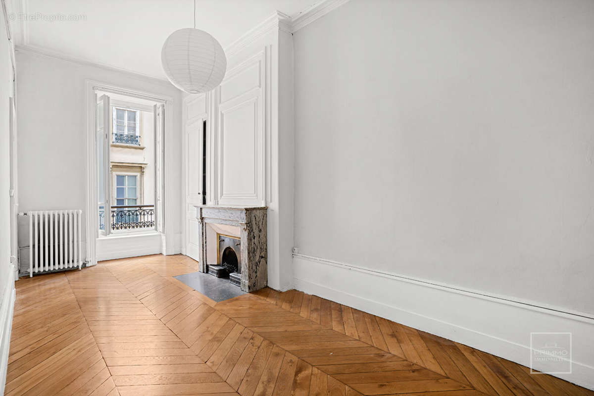 Appartement à LYON-6E