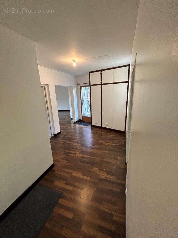 Appartement à EPERNON