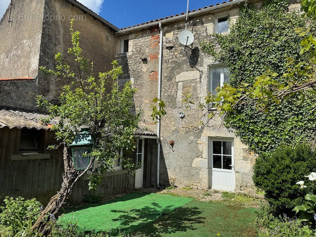 Maison à SAINTE-HERMINE