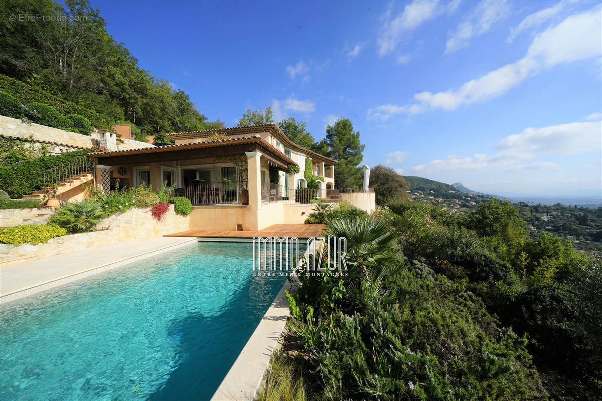 Maison à TOURRETTES-SUR-LOUP