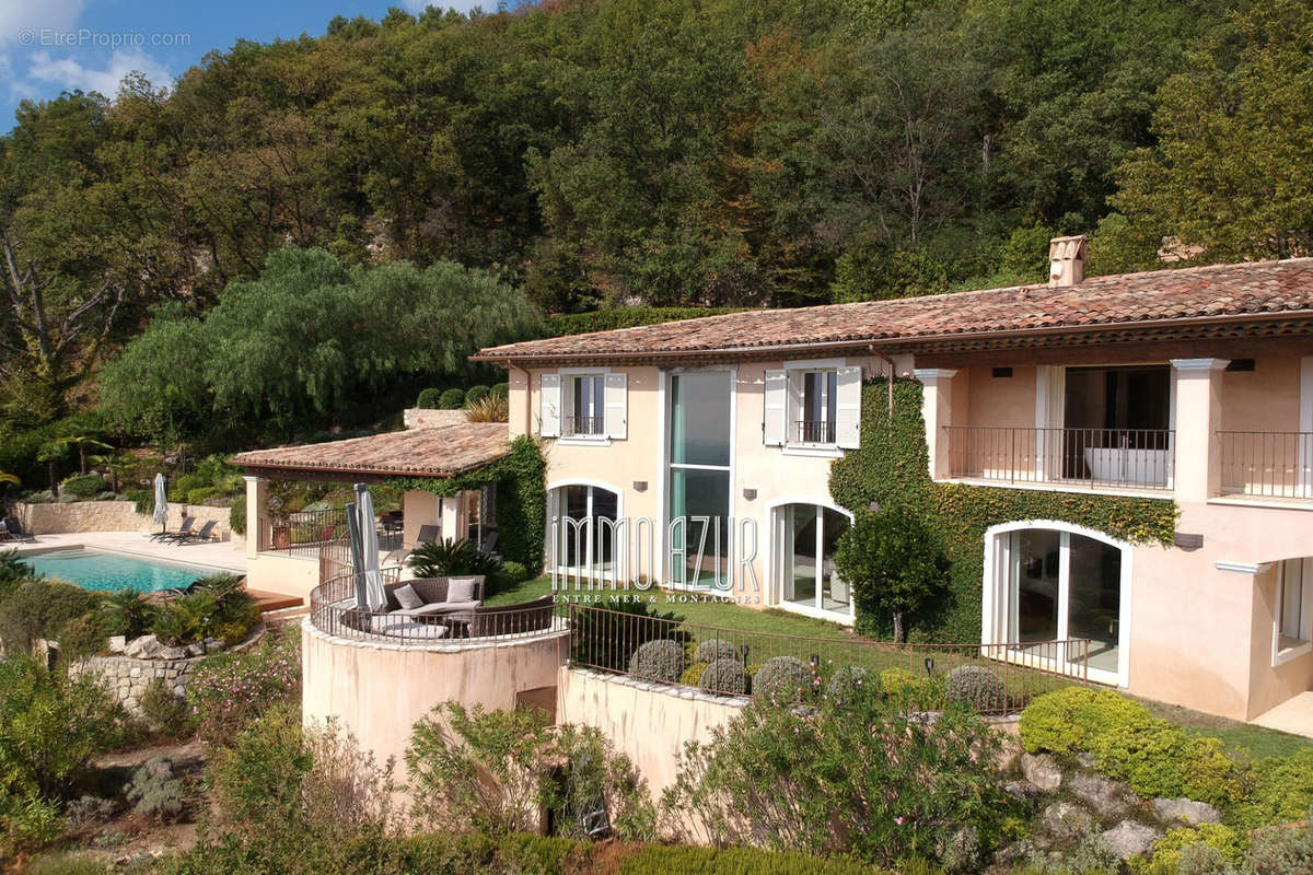 Maison à TOURRETTES-SUR-LOUP