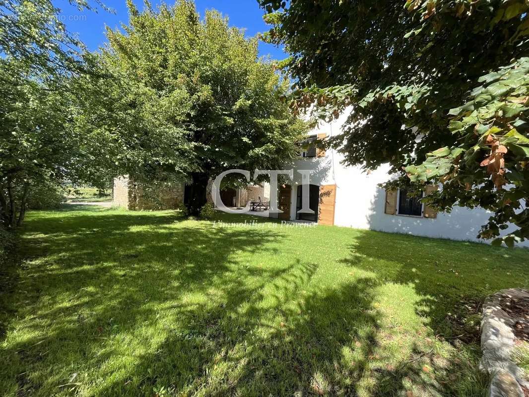 Maison à VAISON-LA-ROMAINE