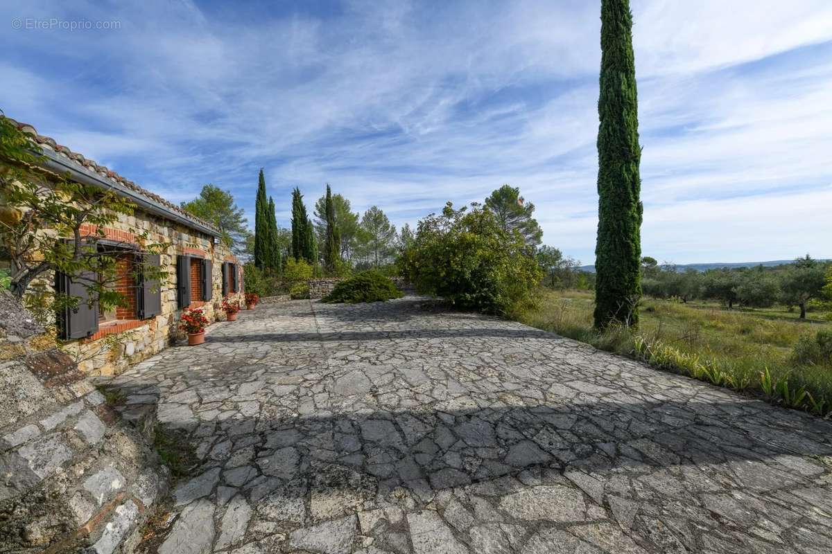 Maison à BARJAC