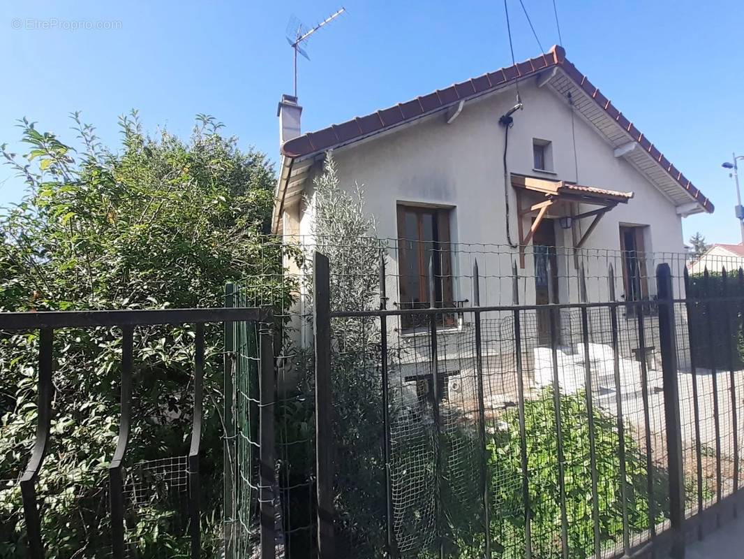 Maison à CARRIERES-SUR-SEINE