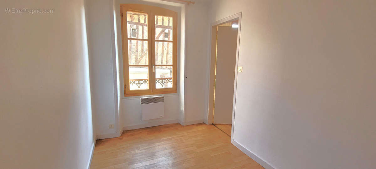 Appartement à TOUCY