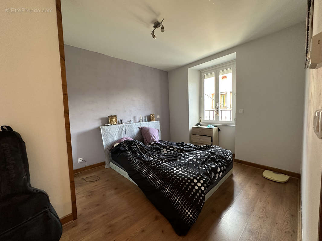 Appartement à SAINT-ETIENNE-DE-CUINES