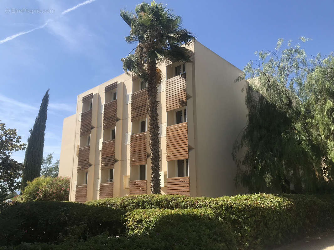 Appartement à LA LONDE-LES-MAURES