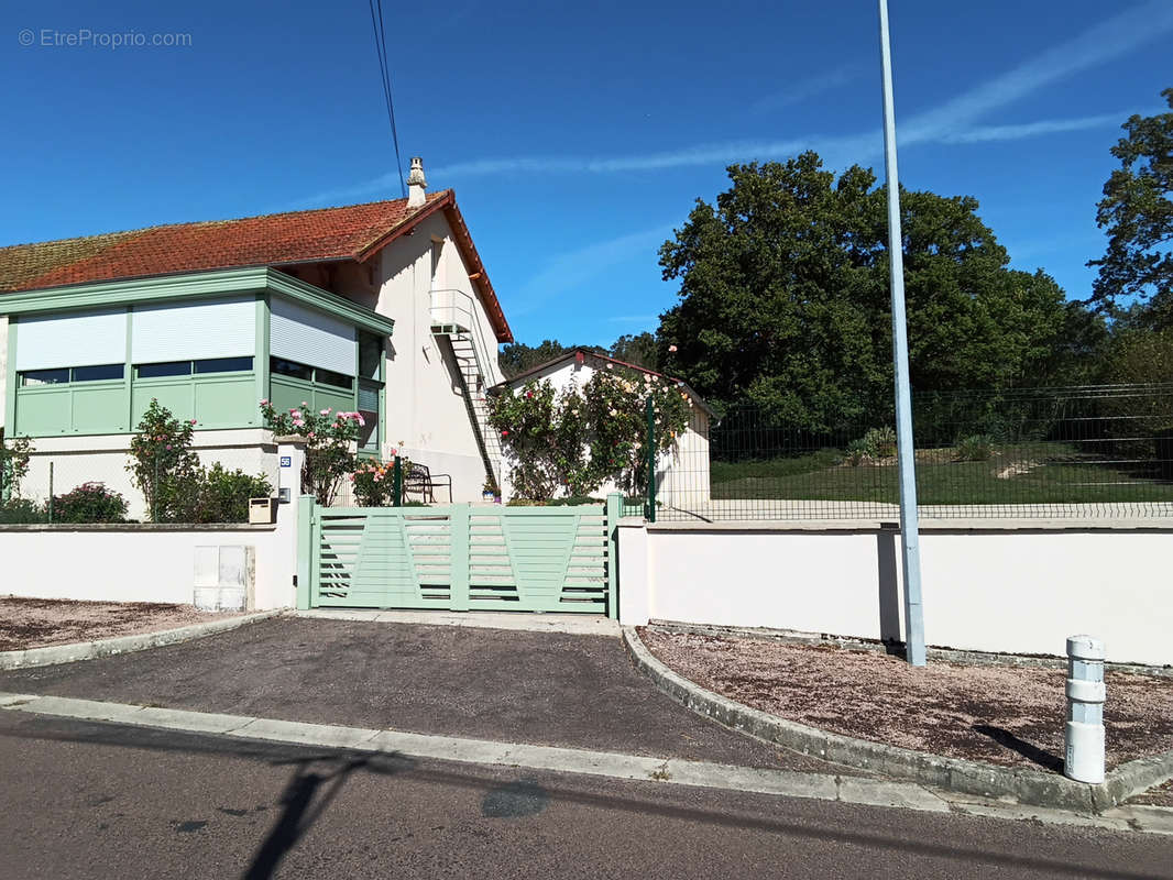 Maison à AUTUN