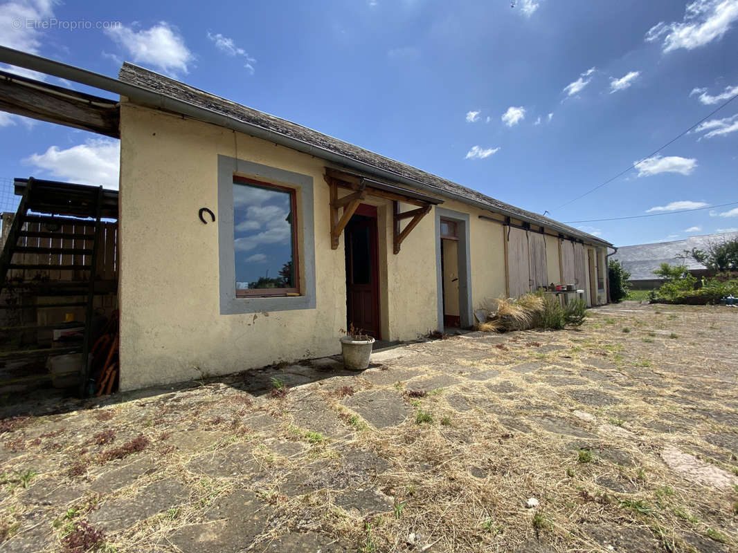 Maison à AVALLON