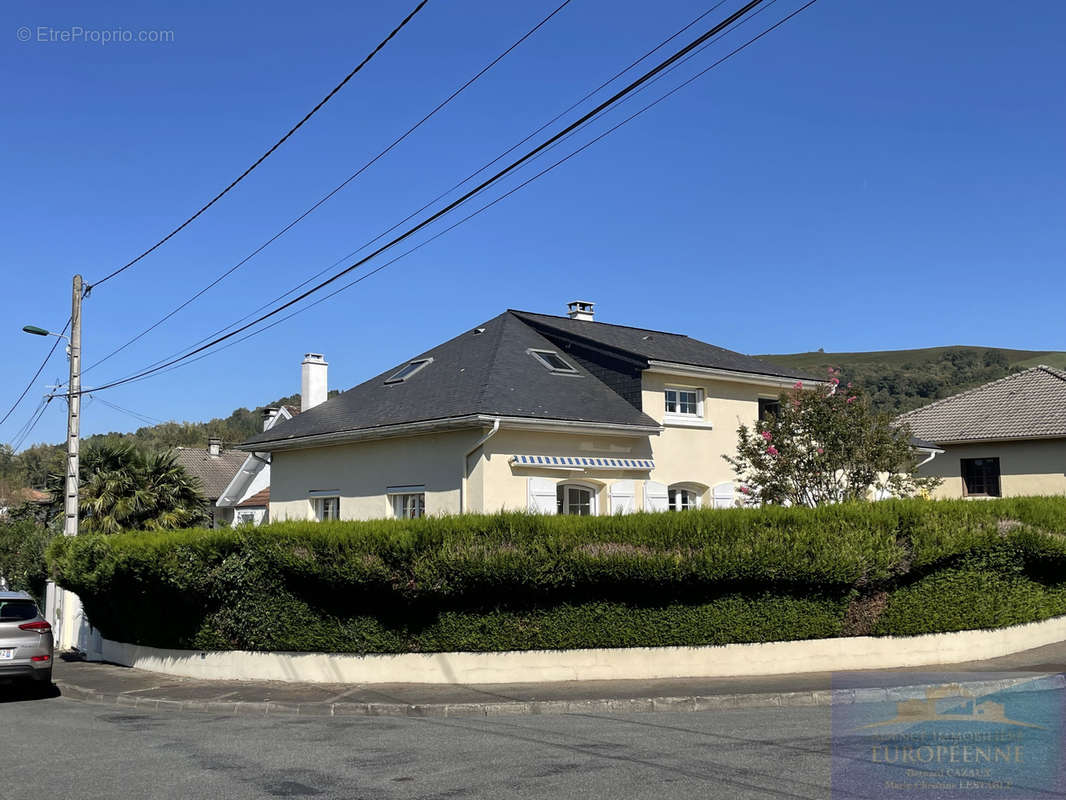 Maison à LOURDES