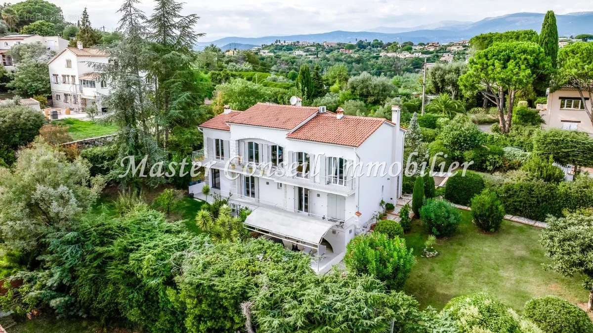 Maison à MOUGINS