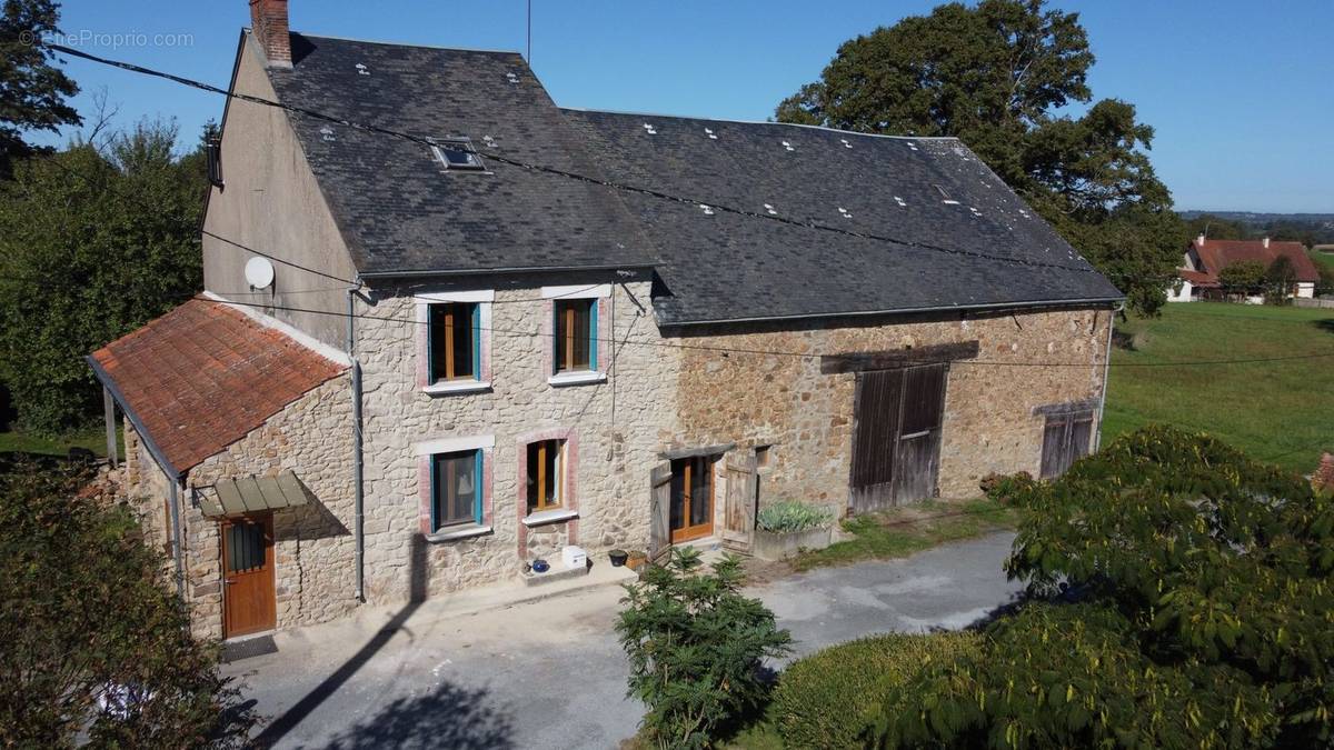 Maison à ARNAC-LA-POSTE