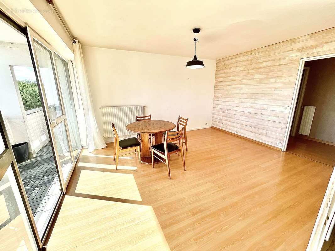 Appartement à LIMEIL-BREVANNES