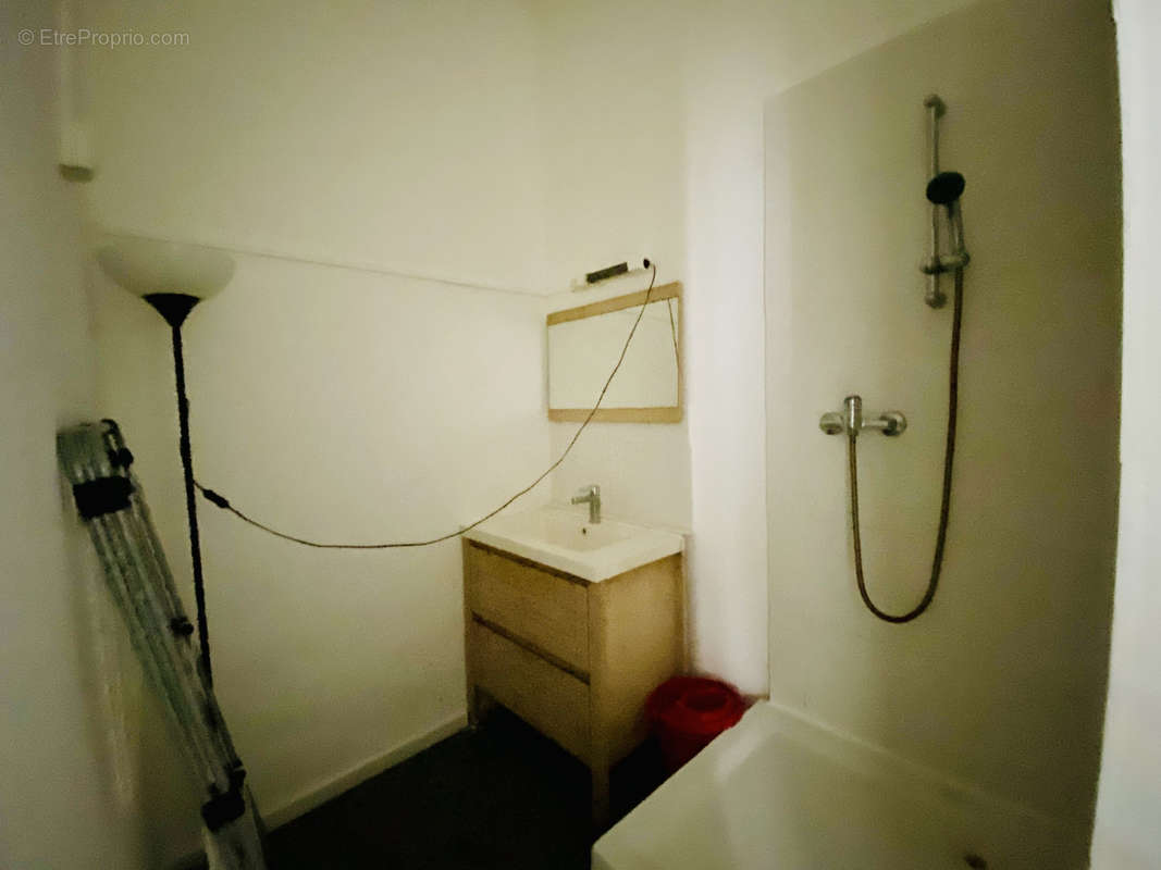 Appartement à MARSEILLE-5E