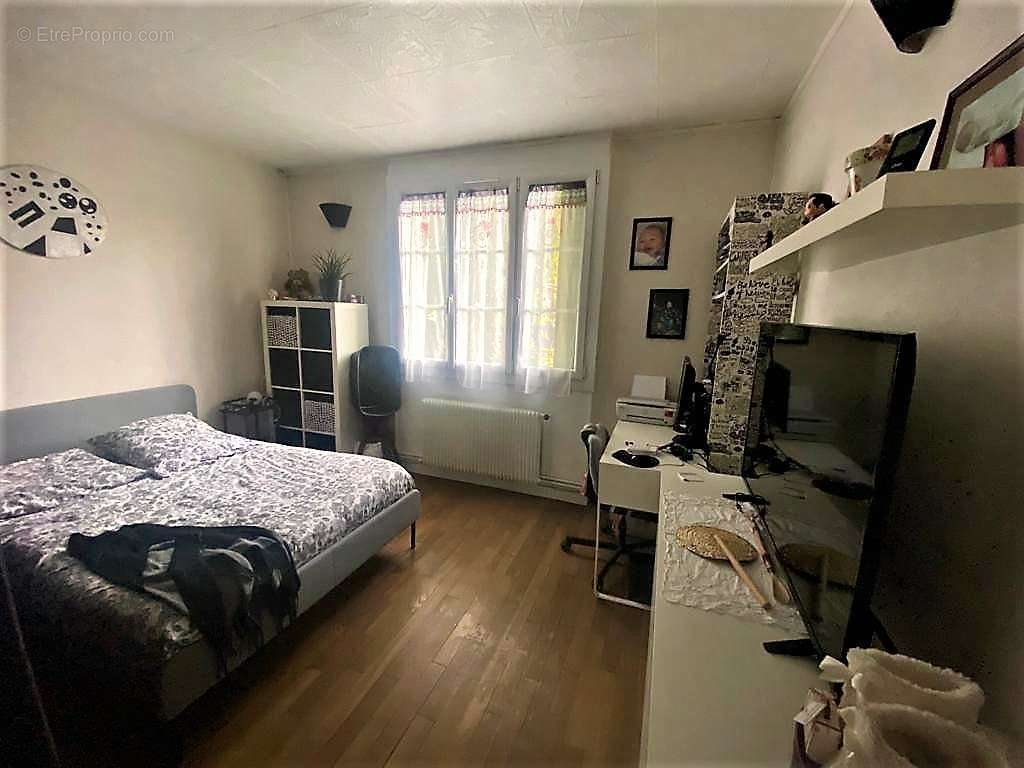 Appartement à CORBEIL-ESSONNES