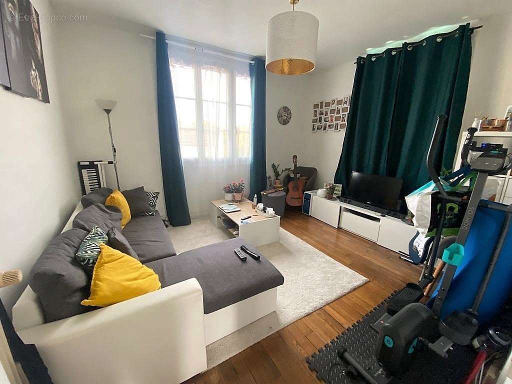 Appartement à CORBEIL-ESSONNES