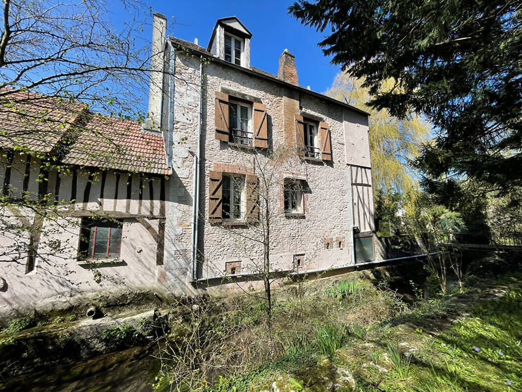 Maison à POIGNY