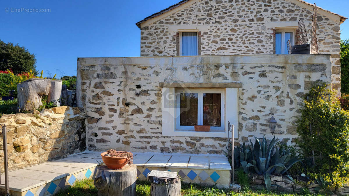 Maison à BAGNOLS-SUR-CEZE