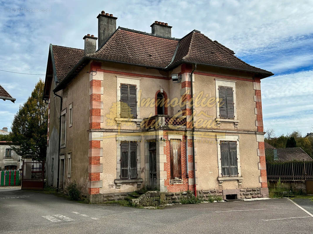 Appartement à LUXEUIL-LES-BAINS