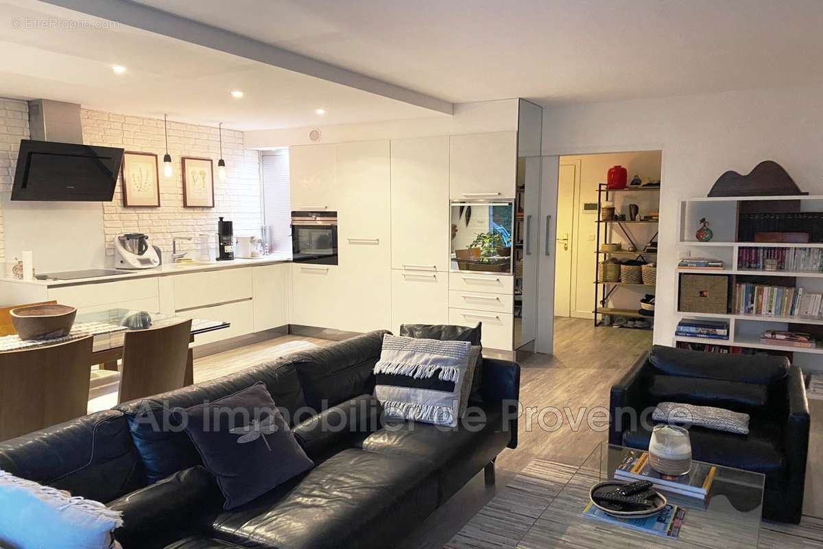 Appartement à MONTROUGE