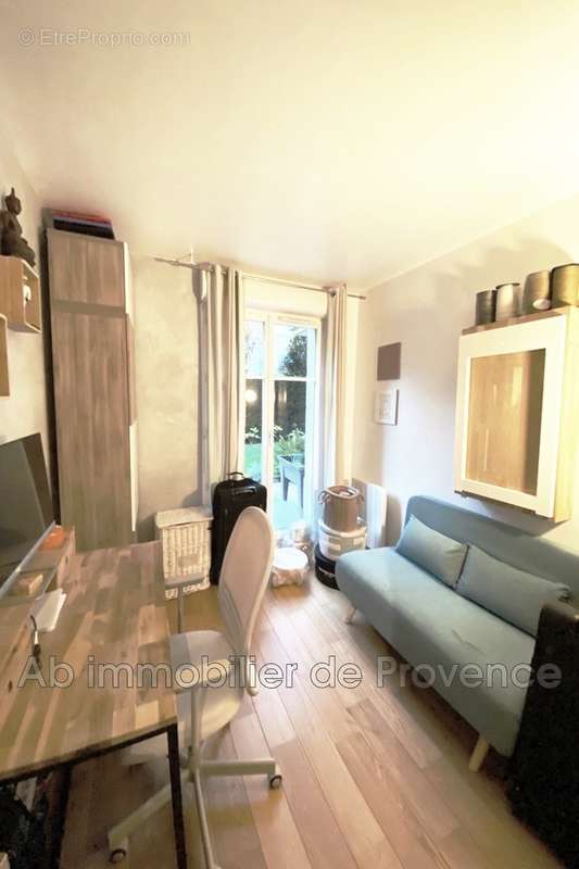 Appartement à MONTROUGE