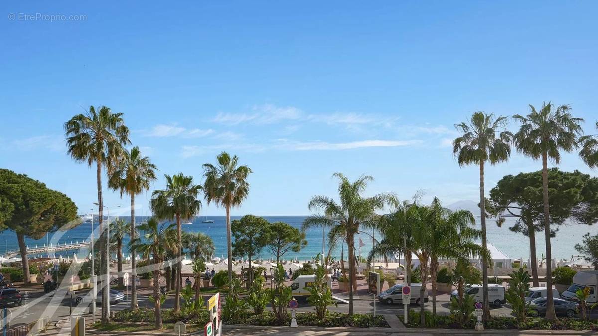 Appartement à CANNES