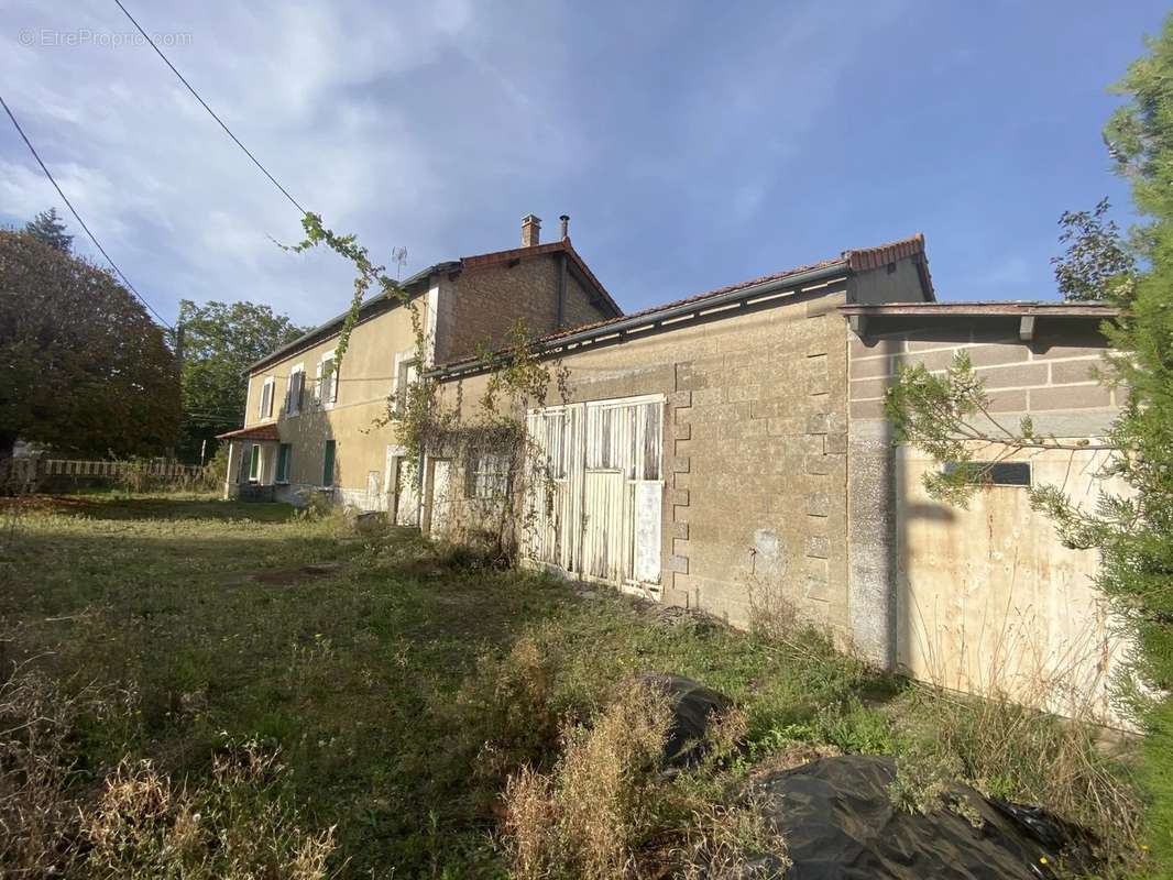 Maison à CHAMPAGNE-MOUTON