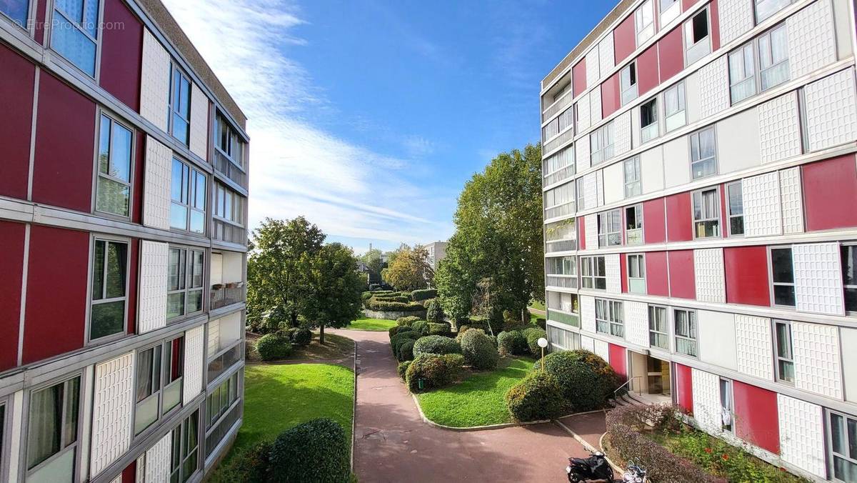 Appartement à PIERREFITTE-SUR-SEINE