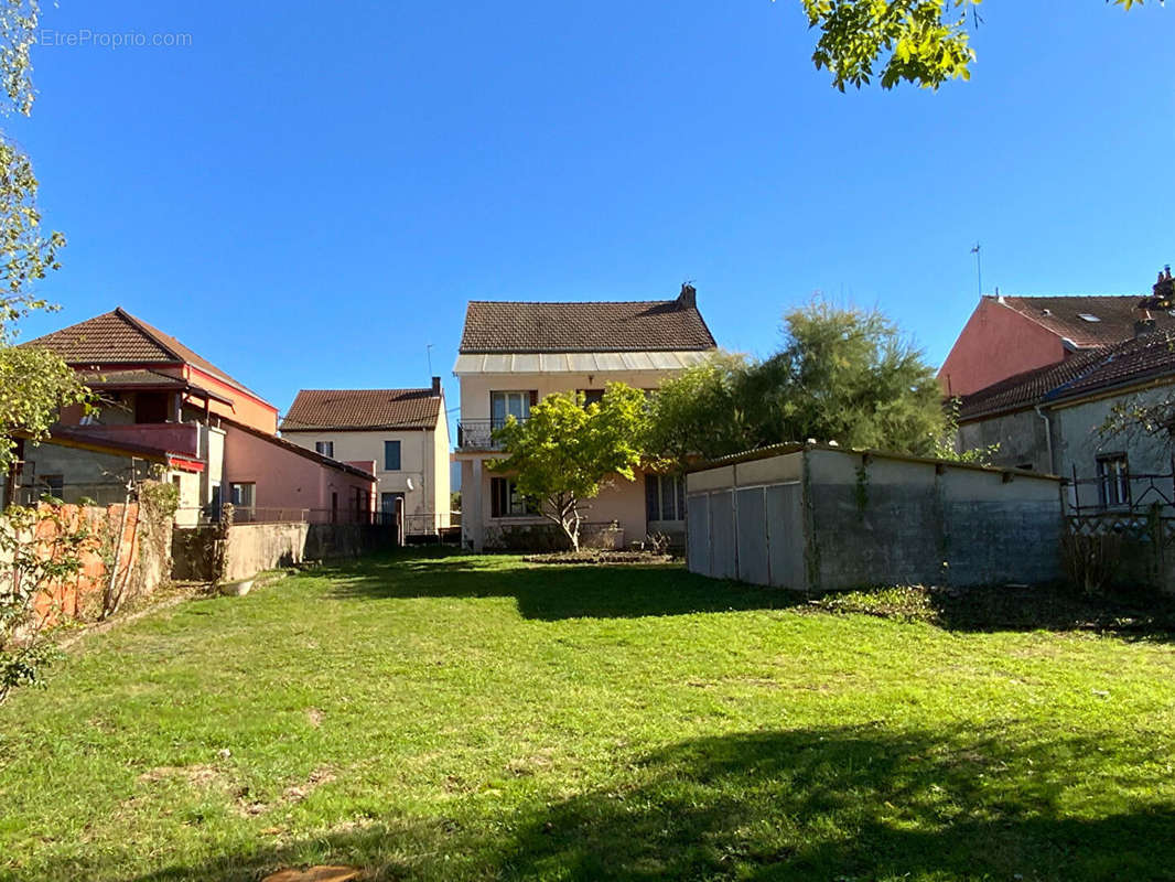 Maison à LE CREUSOT