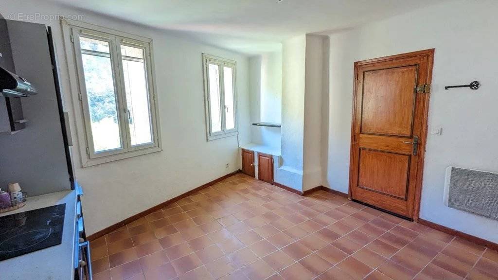 Appartement à ENTRECASTEAUX